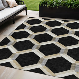 HomeRoots 5' Geometric Washable Area Rug in Black, Ivory & Wheat - Stylish, Durable for Indoor & Outdoor Use 660566