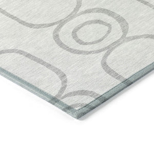 HomeRoots 5' Modern Silver and Gray Geometric Area Rug - Washable, Durable, Indoor/Outdoor Use for Any Space 660632