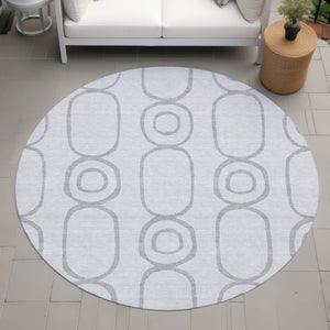 HomeRoots 8' Modern Silver and Gray Round Geometric Area Rug - Washable, Durable for Indoor/Outdoor Use! 660633