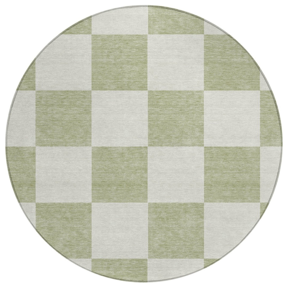 HomeRoots 8' Artichoke Green Round Geometric Rug – Stylish, Washable Indoor/Outdoor Area Rug for High Traffic Spaces 660657
