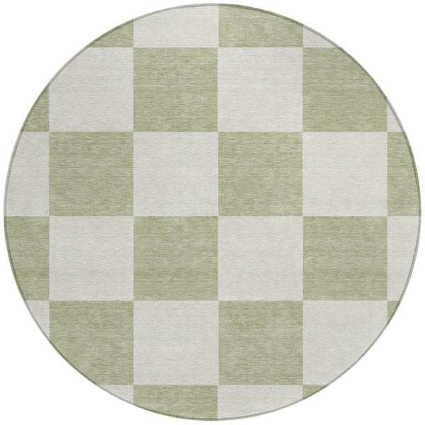 HomeRoots 8' Artichoke Green Round Geometric Rug – Stylish, Washable Indoor/Outdoor Area Rug for High Traffic Spaces 660657