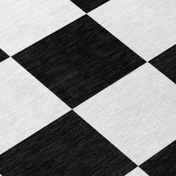 HomeRoots 8' Black And White Geometric Indoor Outdoor Area Rug – Stylish, Durable & Easy-Clean Design! 660663