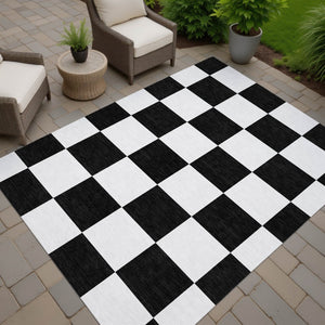 HomeRoots 10' X 14' Stylish Black and White Geometric Area Rug - Durable, Washable, Perfect for Indoor & Outdoor Use 660666