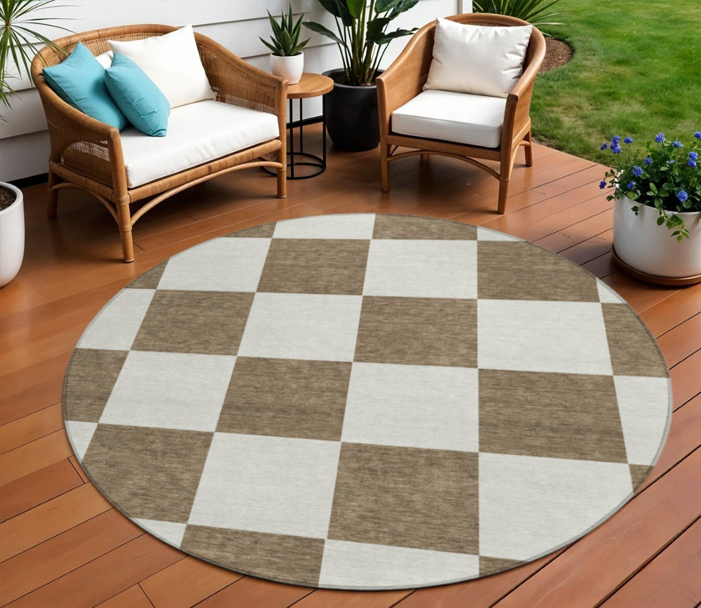 HomeRoots 8' Chocolate and Ivory Round Geometric Washable Rug – Durable, Stylish, Indoors or Outdoors, Easy Care! 660675