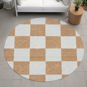 HomeRoots 8' Copper and Ivory Round Geometric Rug - Stylish, Washable Design for Indoor/Outdoor Spaces! 660681