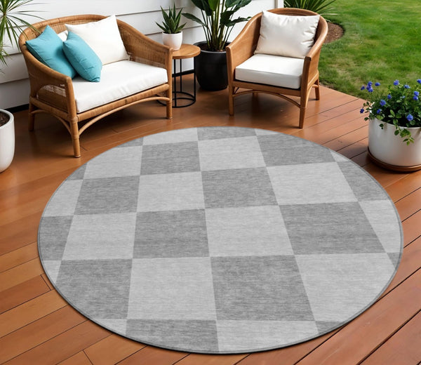 HomeRoots 8' Gray and Pewter Geometric Round Washable Area Rug - Stylish, Durable, Indoor/Outdoor Essential 660693
