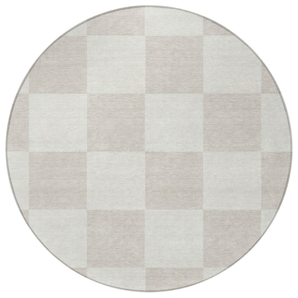 HomeRoots 8' Stylish Ivory & Beige Geometric Round Rug - Washable, Indoor/Outdoor, Stain-Resistant & Versatile! 660699