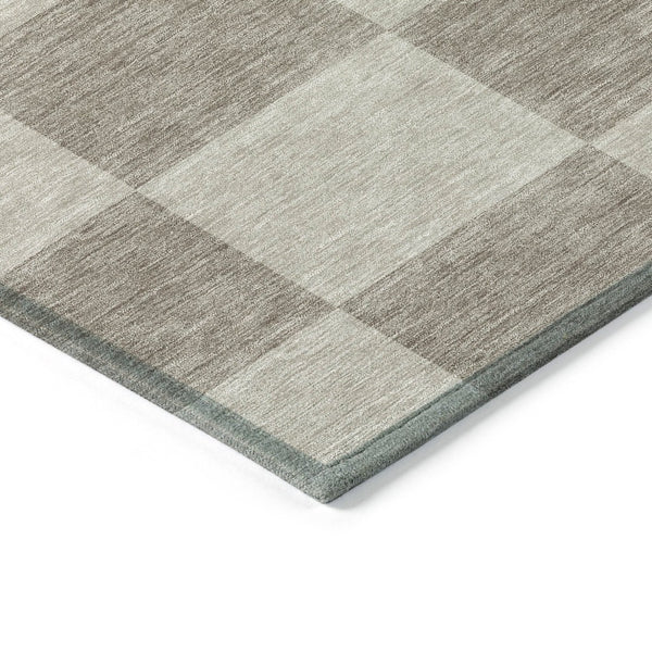 HomeRoots 5' X 8' Stylish Khaki & Taupe Geometric Rug - Washable, Durable, Perfect for Indoor & Outdoor Use! 660704