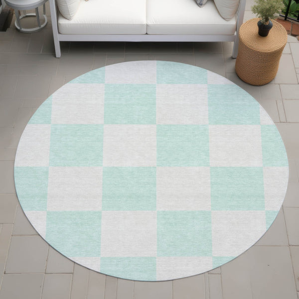 HomeRoots 8' Mint Green Round Geometric Area Rug - Durable, Washable Design for Indoor & Outdoor Spaces! 660717