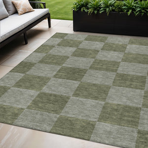 HomeRoots 5' Stylish Olive Green and Gray Geometric Area Rug - Washable, Durable, Indoor/Outdoor Use! 660728