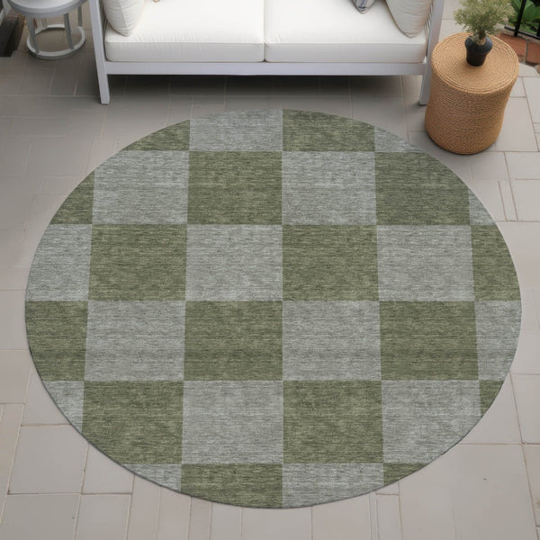 HomeRoots 8' Olive Green Round Geometric Area Rug - Washable, Stylish, Durable for Indoor & Outdoor Spaces 660729