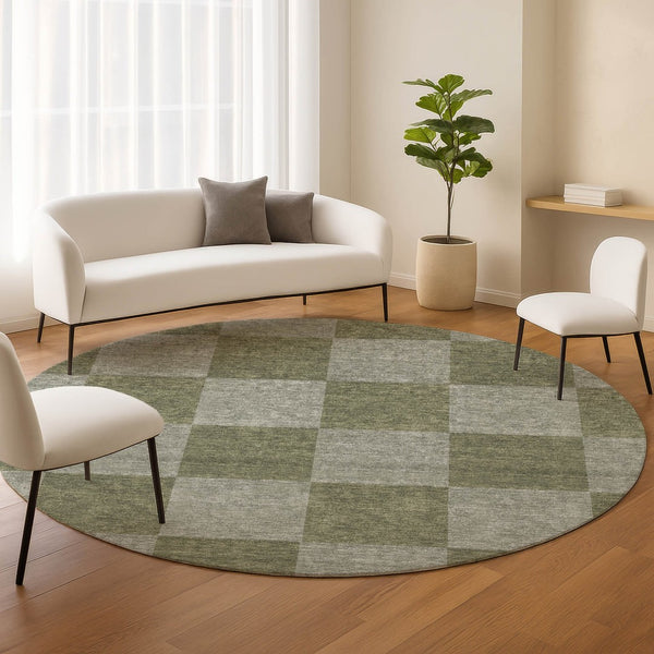 HomeRoots 8' Olive Green Round Geometric Area Rug - Washable, Stylish, Durable for Indoor & Outdoor Spaces 660729