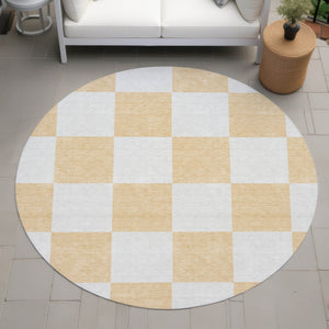 HomeRoots 8' Peach and Beige Round Geometric Area Rug - Stylish, Washable, Durable for Indoor & Outdoor Spaces 660735