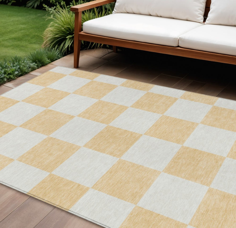 HomeRoots 10' Peach & Beige Geometric Washable Area Rug – Stylish, Durable for Indoor/Outdoor Use, Easy Care! 660738