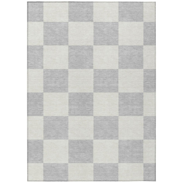 HomeRoots 5' Stylish Silver and Ivory Geometric Washable Area Rug for Indoor/Outdoor Use – Durable & Chic 660746