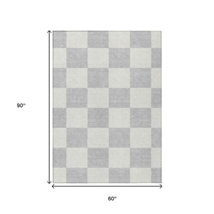 HomeRoots 5' Stylish Silver and Ivory Geometric Washable Area Rug for Indoor/Outdoor Use – Durable & Chic 660746