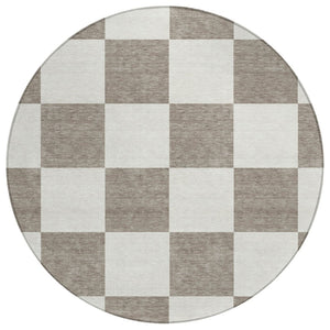 HomeRoots 8' Taupe and Ivory Round Geometric Washable Rug - Stylish, Durable Indoor/Outdoor Area Essential! 660759