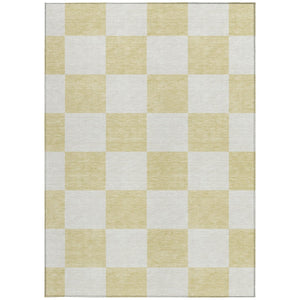 HomeRoots 5' Stylish Wheat and Beige Geometric Area Rug - Durable, Washable, Indoor/Outdoor Versatility! 660770