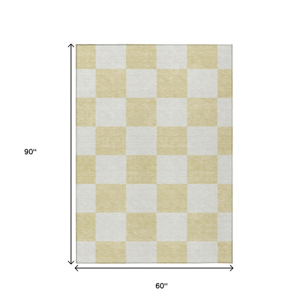 HomeRoots 5' Stylish Wheat and Beige Geometric Area Rug - Durable, Washable, Indoor/Outdoor Versatility! 660770