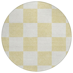 HomeRoots 8' Round Geometric Washable Rug in Wheat and Beige - Stylish Indoor/Outdoor Accent for Any Space 660771