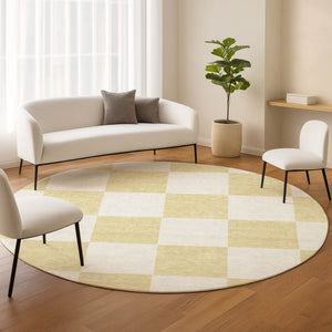 HomeRoots 8' Round Geometric Washable Rug in Wheat and Beige - Stylish Indoor/Outdoor Accent for Any Space 660771