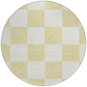 HomeRoots 8' Round Geometric Washable Rug in Wheat and Beige - Stylish Indoor/Outdoor Accent for Any Space 660771