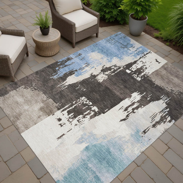 HomeRoots 5' Abstract Washable Area Rug in Brown, Ivory & Blue – Perfect for Indoor/Outdoor Spaces! 660818