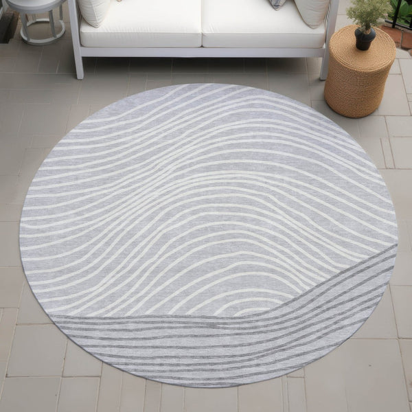 HomeRoots 8' Gray and Ivory Round Striped Rug - Stylish, Washable, Indoor/Outdoor Area Rug for Modern Spaces 660957