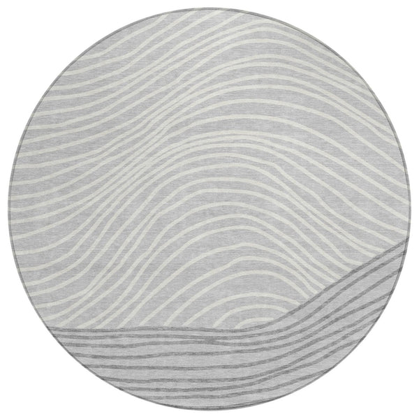 HomeRoots 8' Gray and Ivory Round Striped Rug - Stylish, Washable, Indoor/Outdoor Area Rug for Modern Spaces 660957