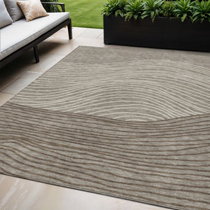 HomeRoots 5' Stylish Taupe Beige and Brown Striped Washable Rug for Indoor/Outdoor Use – Durable & Easy Care! 660974