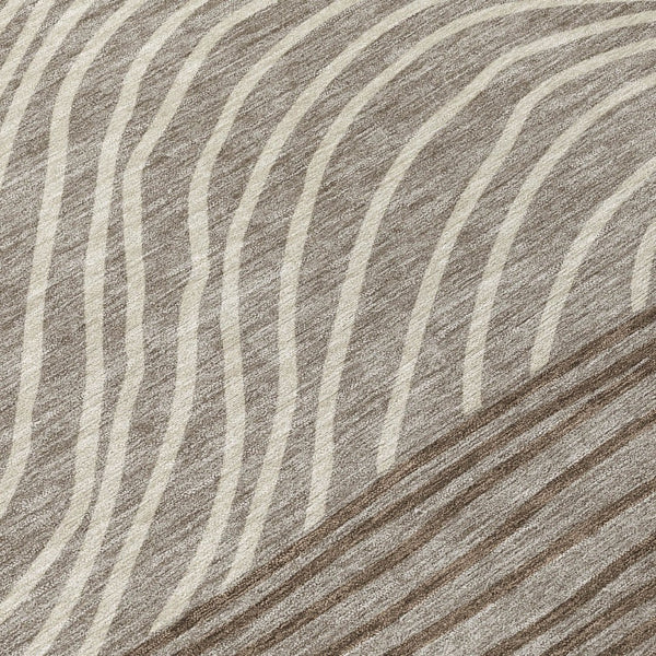 HomeRoots 8' Round Striped Area Rug in Taupe, Beige & Brown – Stylish, Washable, Stain-Resistant for Indoors & Outdoors 660975