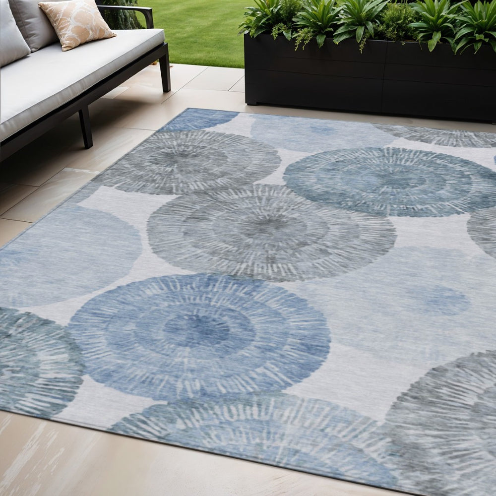 HomeRoots 5' Contemporary Denim Blue and Gray Abstract Area Rug – Indoor/Outdoor Washable, Durable Design 660998
