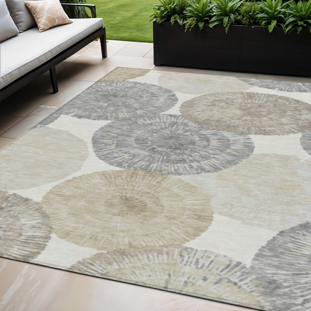 HomeRoots 5' Premium Linen Ivory & Beige Abstract Washable Area Rug - Stylish Indoor/Outdoor Decor Solution 661004