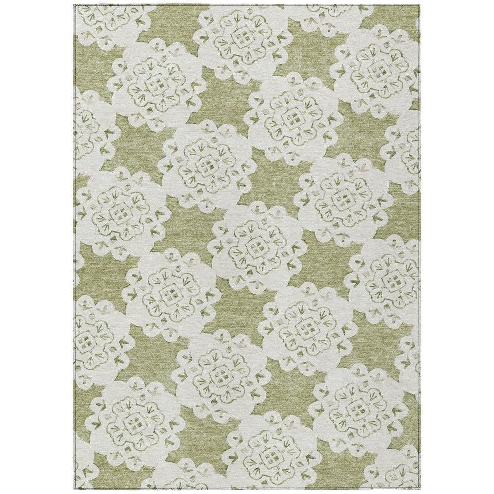 HomeRoots 5' Quatrefoil Area Rug in Artichoke Green & Ivory – Washable, Durable for Indoor/Outdoor Elegance 661022