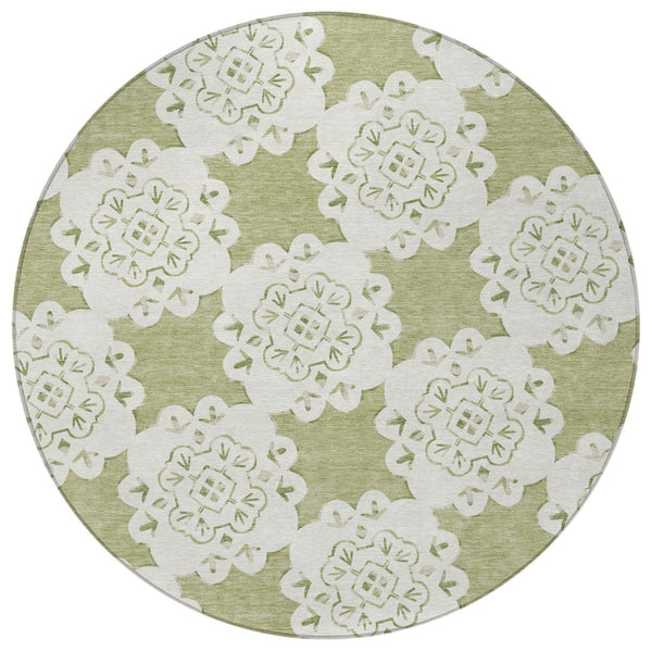 HomeRoots 8' Artichoke Green Quatrefoil Area Rug - Stylish, Washable, Indoor/Outdoor Design for High-Traffic Spaces 661023