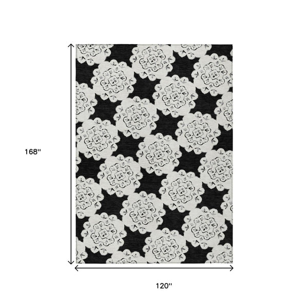 HomeRoots 10' X 14' Stylish Black and Ivory Quatrefoil Washable Area Rug for Indoor and Outdoor Spaces 661038