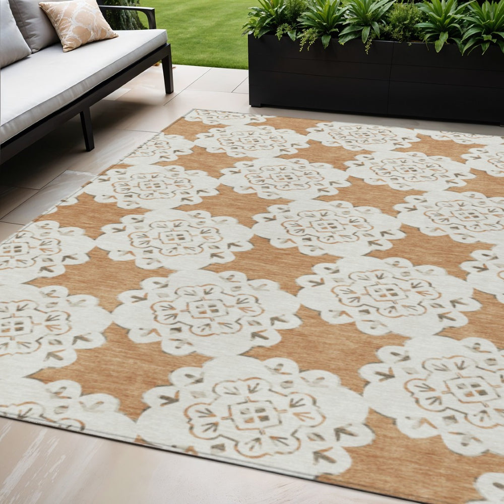 HomeRoots 5' X 8' Copper and Ivory Quatrefoil Rug - Durable, Washable, Stylish for Indoor & Outdoor Spaces! 661046