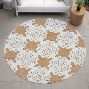 HomeRoots 8' Copper and Ivory Round Quatrefoil Rug – Stylish, Washable Design for Indoor & Outdoor Spaces 661047