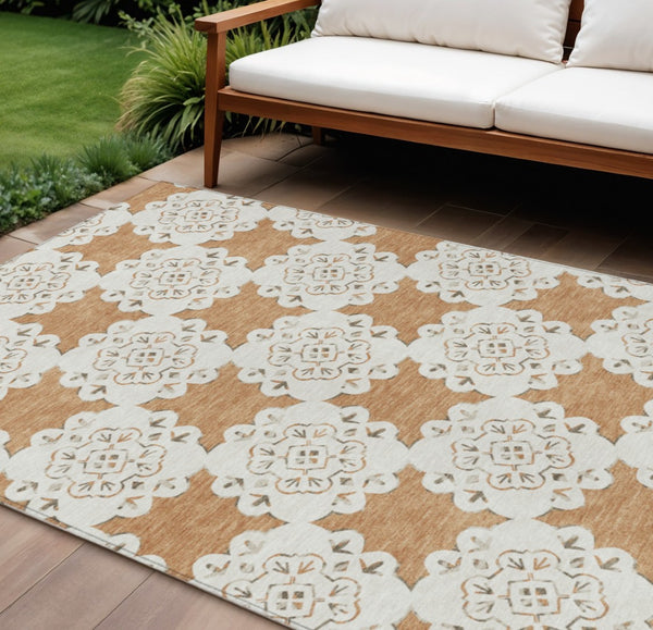 HomeRoots 10' Copper and Ivory Quatrefoil Area Rug - Washable, Durable, Indoor/Outdoor, Pet-Friendly Style! 661050
