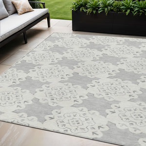 HomeRoots 5' X 8' Washable Gray and Ivory Quatrefoil Area Rug - Durable, Stylish for Indoor & Outdoor Spaces 661052