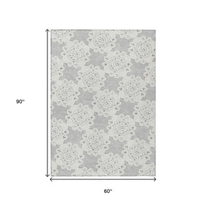 HomeRoots 5' X 8' Washable Gray and Ivory Quatrefoil Area Rug - Durable, Stylish for Indoor & Outdoor Spaces 661052
