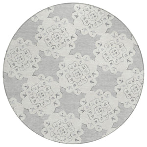 HomeRoots 8' Gray And Ivory Round Quatrefoil Rug – Washable, Durable, Stylish for Indoor & Outdoor Spaces 661053
