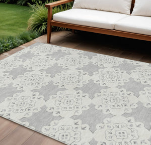 HomeRoots 8' X 10' Gray and Ivory Quatrefoil Area Rug - Stylish, Washable, Durable for Indoor and Outdoor Spaces 661054