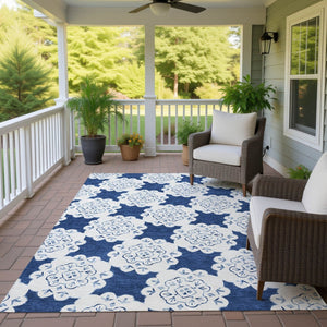 HomeRoots 5' X 8' Stylish Navy Blue and Ivory Quatrefoil Rug - Washable, Durable for Indoor & Outdoor Use! 661058