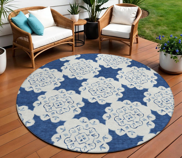 HomeRoots 8' Navy Blue Quatrefoil Area Rug - Stylish, Washable Indoor/Outdoor Rug for High Traffic Spaces! 661059