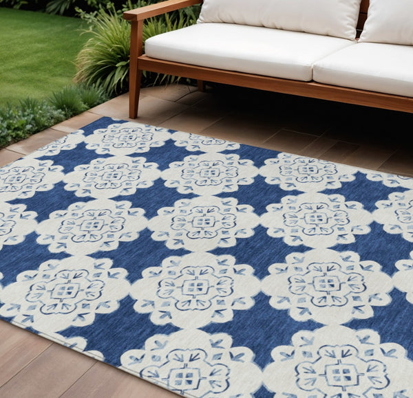 HomeRoots 9' X 12' Navy Blue & Ivory Quatrefoil Area Rug - Durable, Washable, Indoor/Outdoor Style for Any Space 661061