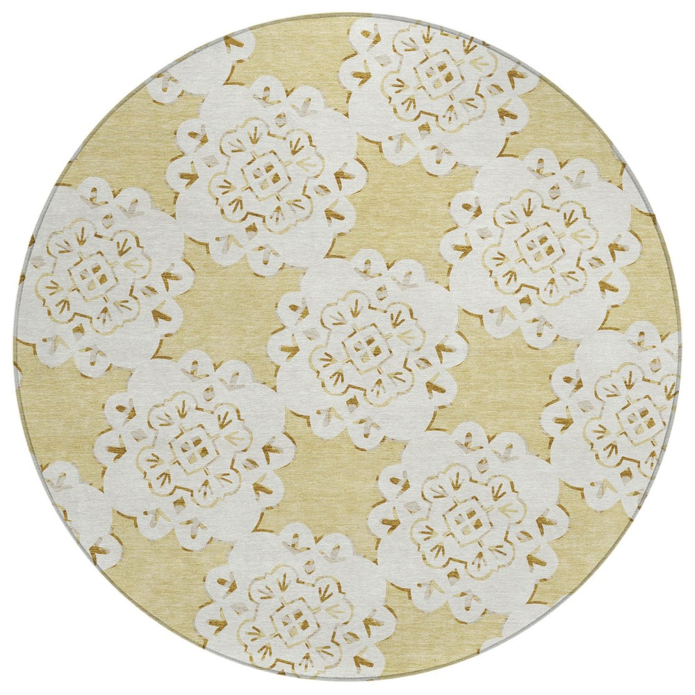 HomeRoots 8' Wheat and Ivory Quatrefoil Washable Rug - Stylish Area Rug for Indoor/Outdoor High-Traffic Spaces 661071