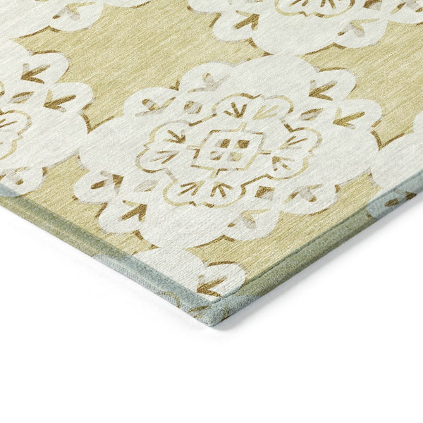HomeRoots 8' Wheat and Ivory Quatrefoil Washable Rug - Stylish Area Rug for Indoor/Outdoor High-Traffic Spaces 661071
