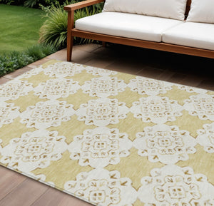HomeRoots 10' X 14' Wheat Quatrefoil Area Rug - Stylish, Washable, Durable for Indoor & Outdoor Spaces! 661074