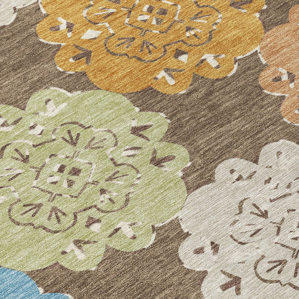 HomeRoots 8' Round Quatrefoil Washable Area Rug in Chocolate, Ivory & Copper - Stylish & Durable for Indoors/Outdoors 661083